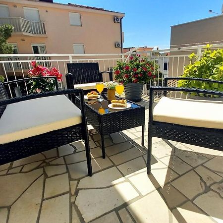 Apartmani Omrcen Baška Voda المظهر الخارجي الصورة