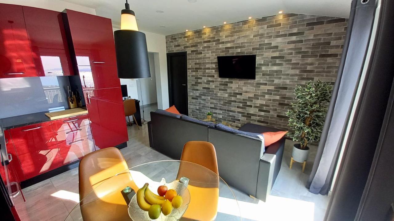 Apartmani Omrcen Baška Voda المظهر الخارجي الصورة