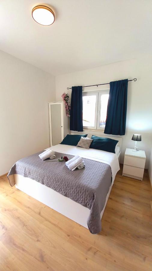Apartmani Omrcen Baška Voda المظهر الخارجي الصورة
