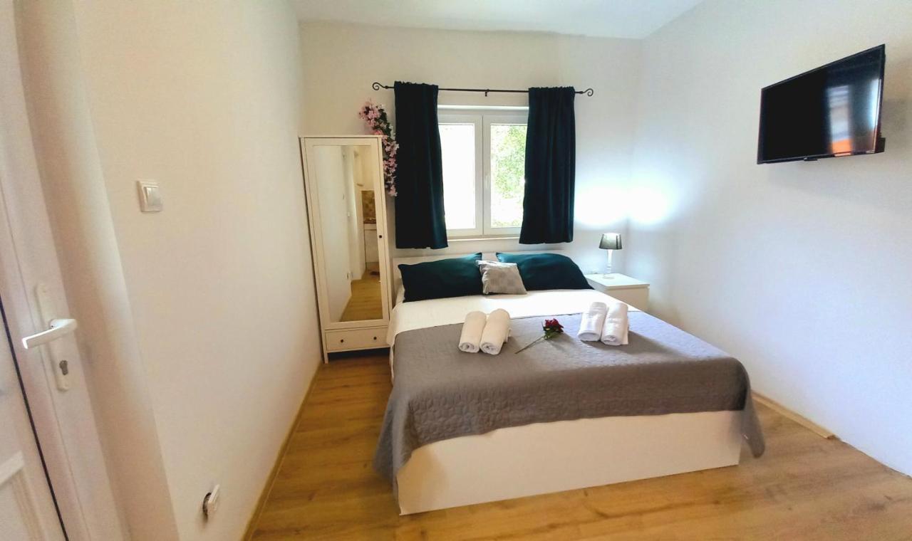 Apartmani Omrcen Baška Voda الغرفة الصورة