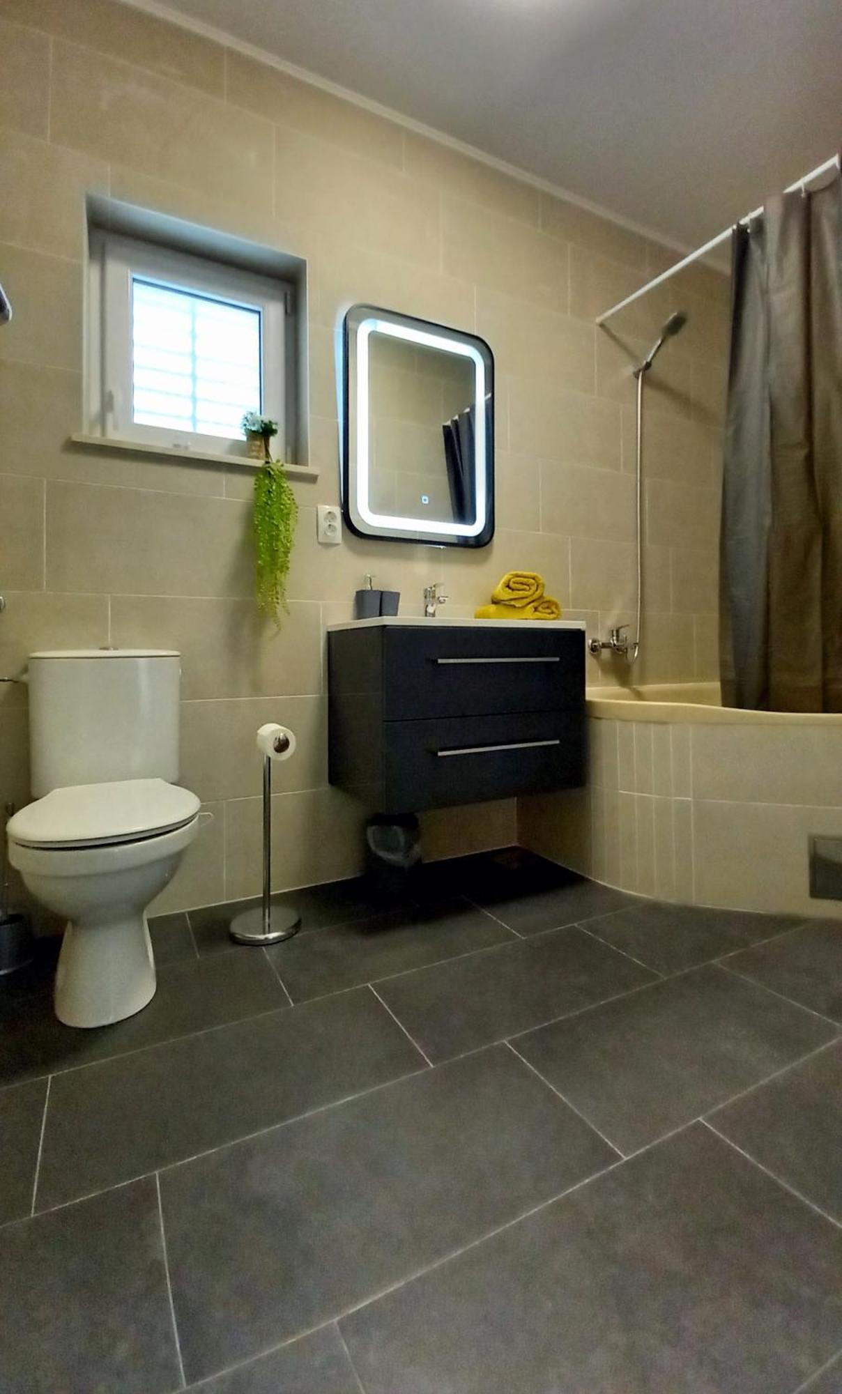 Apartmani Omrcen Baška Voda الغرفة الصورة